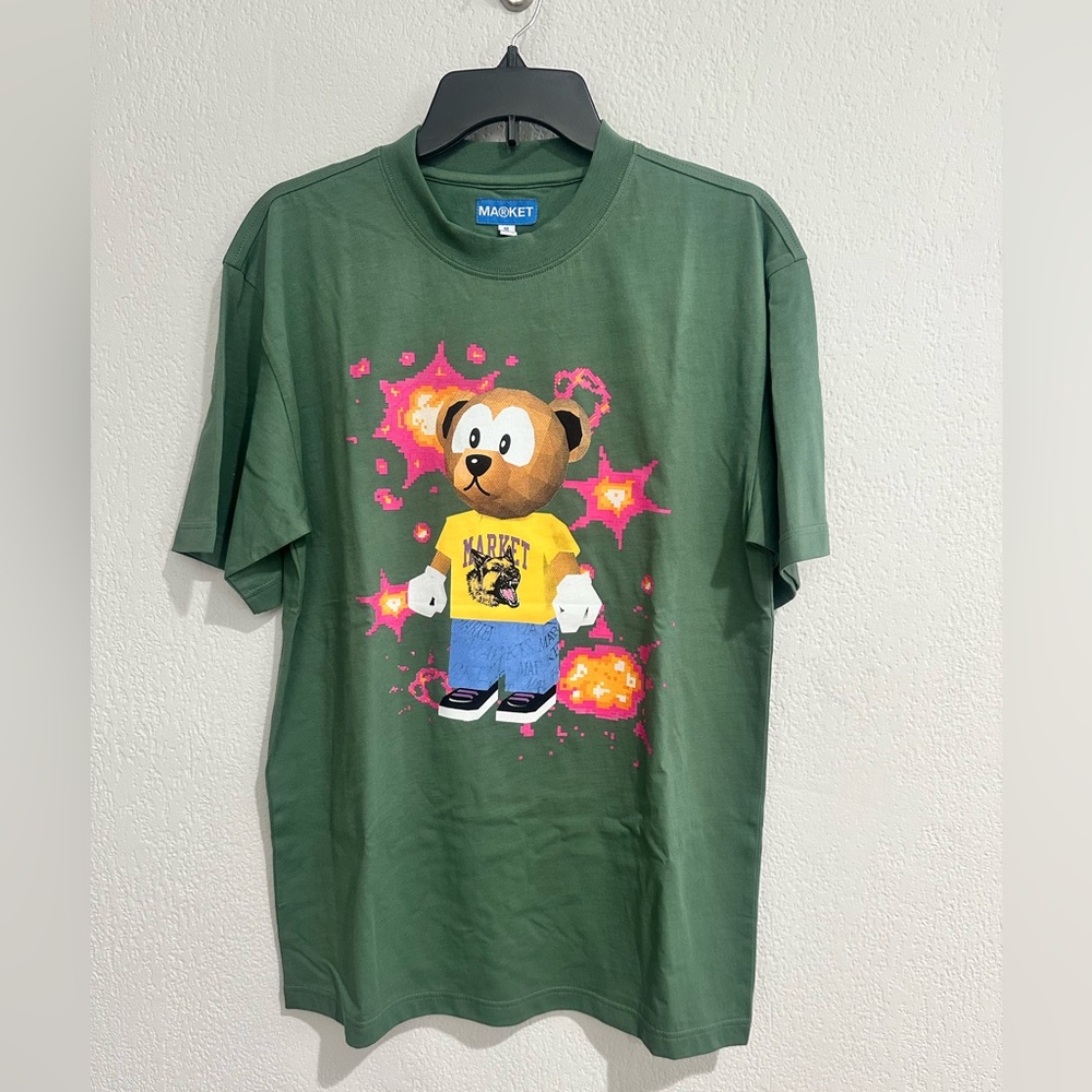 MARKET 32 BIT BEAR TSHIRT FERN NWOT